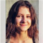 Professeure d'anglais qui aime partager des textes musicaux